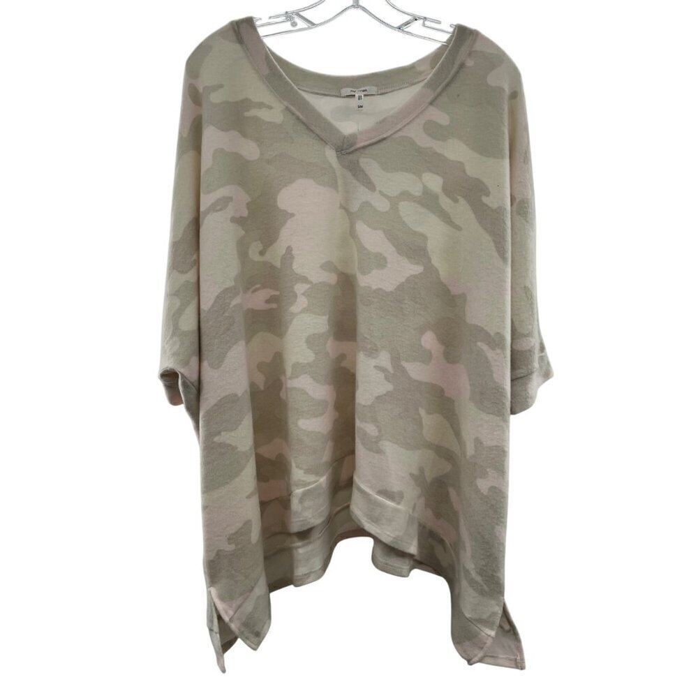 Maurices Women's V-Neck 3/4 Sleeve Camouflage Sweater Size S/M Soft New